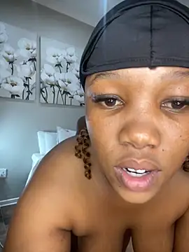 Snapshot of AZURUchan7 chatting on October 30, 2025, 9:22 am AZURUchan7 online show from October 30, 2025, 9:22 am