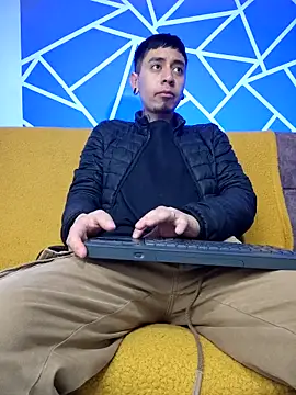 abnerdam01 online show from September 23, 2025, 3:42 am