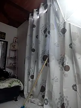 abnerdam01 online show from October 15, 2025, 4:18 pm