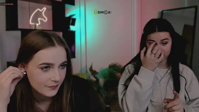 aria moo online show from November 24, 2025, 7:24 pm