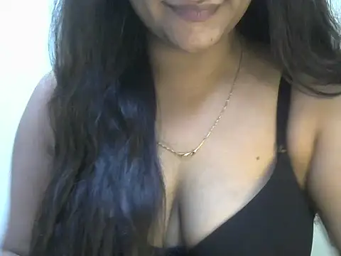 Queenxxx98 online show from February 24, 2026, 6:17 pm