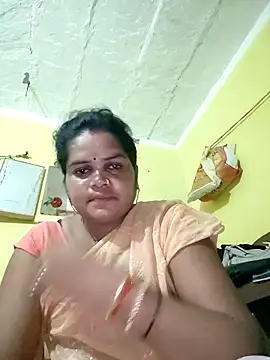 Snapshot of Rashi_cut chatting on September 18, 2025, 6:32 pm Rashi cut online show from September 18, 2025, 6:32 pm