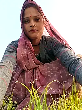 Snapshot of Sapna9685 chatting on December 19, 2025, 10:11 am Sapna9685 online show from December 19, 2025, 10:11 am