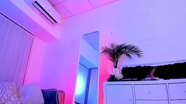 Mary Lori online show from December 5, 2025, 7:17 am