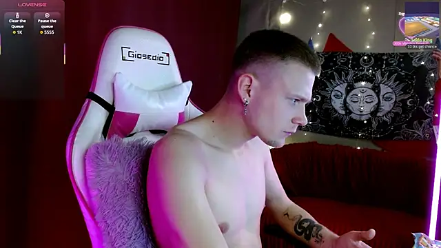 Xavier Night81 online show from October 11, 2025, 8:13 am