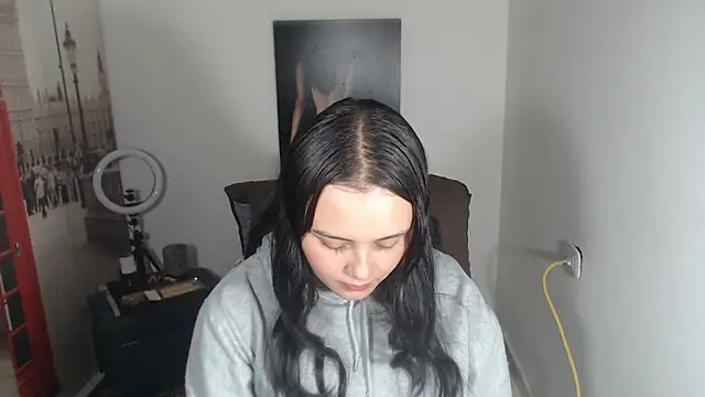 crazy daniela online show from October 1, 2025, 9:10 pm