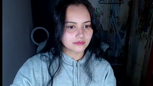 crazy daniela online show from October 31, 2025, 8:43 pm