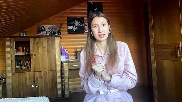 Shyselly online show from October 5, 2025, 2:15 pm