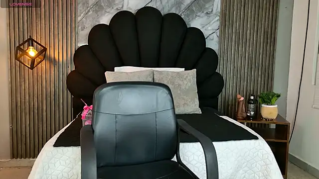 Snapshot of AlahyaPalmerR chatting on October 12, 2025, 9:14 pm AlahyaPalmerR online show from October 12, 2025, 9:14 pm