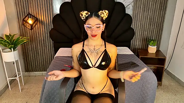 Snapshot of AlahyaPalmerR chatting on October 24, 2025, 3:03 am AlahyaPalmerR online show from October 24, 2025, 3:03 am