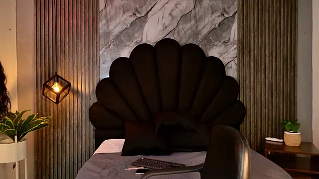 Snapshot of AlahyaPalmerR chatting on October 28, 2025, 4:16 am AlahyaPalmerR online show from October 28, 2025, 4:16 am