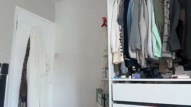 KayleeBella online show from March 14, 2026, 10:10 am