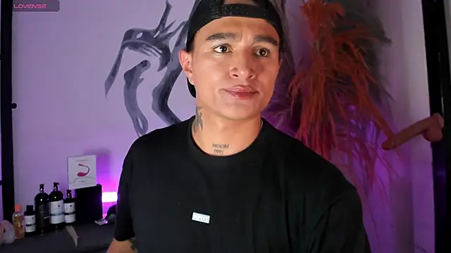 LiamDeep online show from October 23, 2025, 9:02 pm