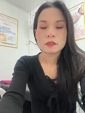 Baby-mmm online show from November 30, 2025, 3:54 am