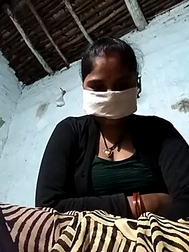 Sheema tyagi online show from November 9, 2025, 9:57 pm