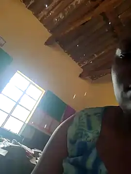 Snapshot of Mnach chatting on February 14, 2026, 10:34 am Mnach online show from February 14, 2026, 10:34 am