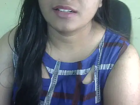 Snapshot of Aanya_Hazel chatting on January 10, 2026, 8:43 pm Aanya Hazel online show from January 10, 2026, 8:43 pm