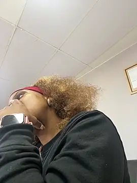 031bubbles online show from October 10, 2025, 12:04 pm