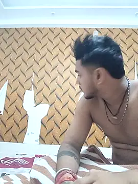 romantic couple1 online show from October 3, 2025, 5:26 am