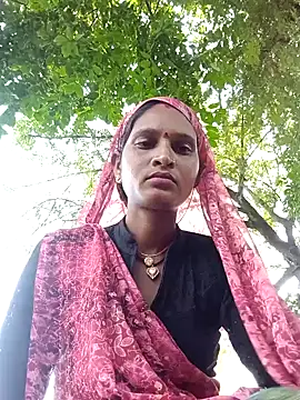 Snapshot of Riya_Raj90 chatting on September 16, 2025, 9:43 am Riya Raj90 online show from September 16, 2025, 9:43 am