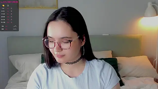 WildaBisom online show from October 23, 2025, 1:05 am