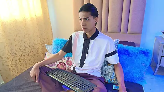 camilo nom online show from October 12, 2025, 12:59 pm