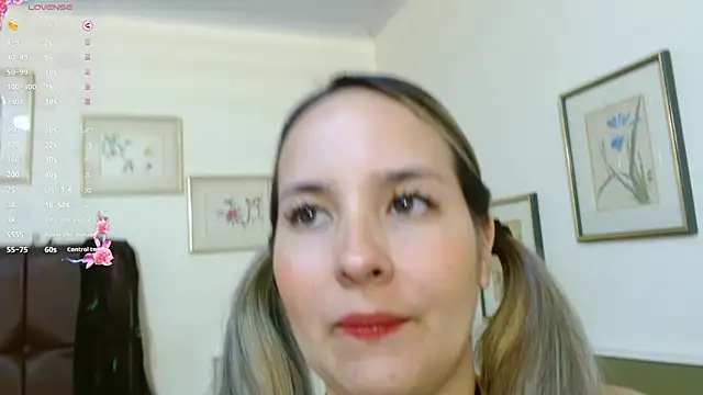 juliana soto1 online show from October 18, 2025, 11:55 am