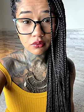 xbigpeach online show from February 5, 2026, 12:43 pm