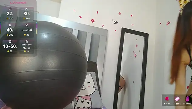 Rose Nichols online show from October 10, 2025, 7:35 pm