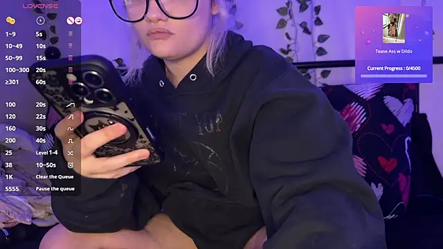 Snapshot of xxNaughtyNicolexx chatting on October 5, 2025, 12:09 am xxNaughtyNicolexx online show from October 5, 2025, 12:09 am