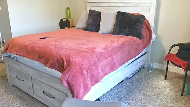 Snapshot of Calimarina chatting on November 13, 2025, 5:56 pm Calimarina online show from November 13, 2025, 5:56 pm