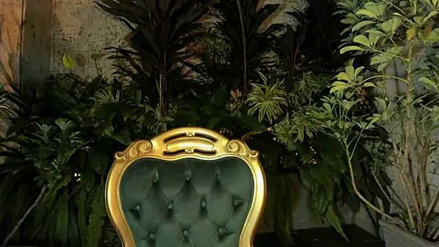 SheyLopez online show from April 19, 2026, 3:06 am