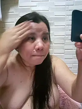 hotlyn45 online show from November 24, 2025, 12:16 pm