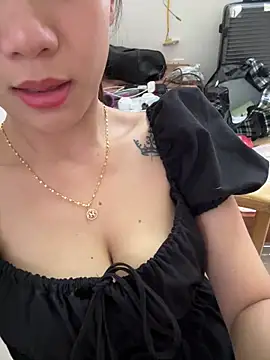 Snapshot of Sexy-lady22 chatting on September 9, 2025, 10:04 am Sexy-lady22 online show from September 9, 2025, 10:04 am
