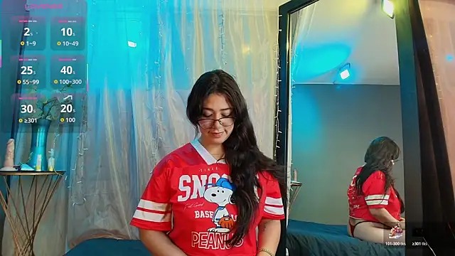 Shalyn Lux online show from November 11, 2025, 11:21 am