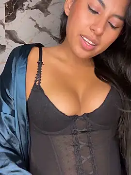 BrunetteBliss69 online show from February 26, 2026, 2:43 am