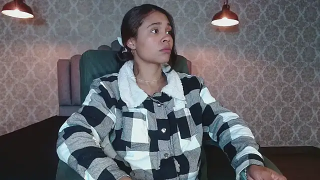 Snapshot of Kristall_06 chatting on October 16, 2025, 2:12 am Kristall 06 online show from October 16, 2025, 2:12 am