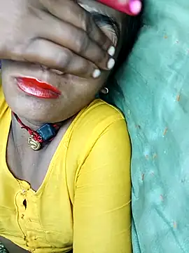 Snapshot of Hotwera chatting on September 28, 2025, 8:31 am Hotwera online show from September 28, 2025, 8:31 am