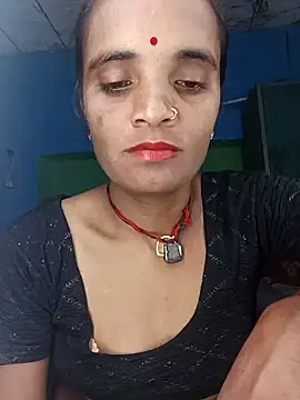 Snapshot of Hotwera chatting on October 6, 2025, 7:22 pm Hotwera online show from October 6, 2025, 7:22 pm