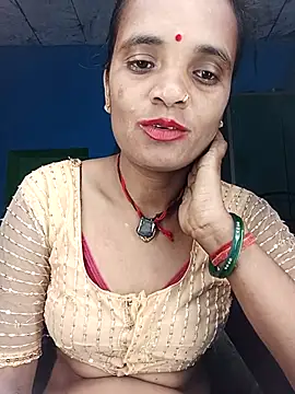 Snapshot of Hotwera chatting on October 13, 2025, 9:48 pm Hotwera online show from October 13, 2025, 9:48 pm