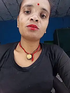 Snapshot of Hotwera chatting on October 15, 2025, 6:41 pm Hotwera online show from October 15, 2025, 6:41 pm