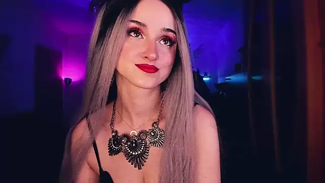 MistressJolie online show from November 11, 2025, 5:46 pm