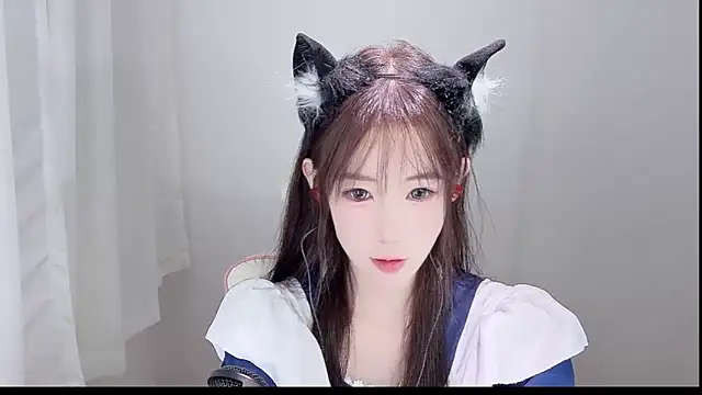 Xiao-runbao online show from October 13, 2025, 1:33 pm