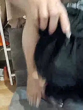 susu baby online show from February 23, 2026, 3:37 am