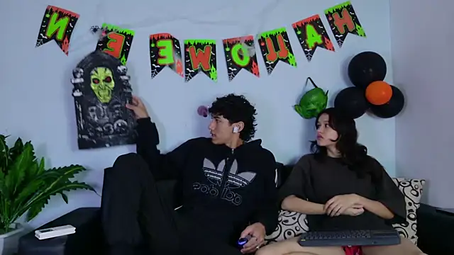 Laura and Kevin online show from October 7, 2025, 3:31 pm