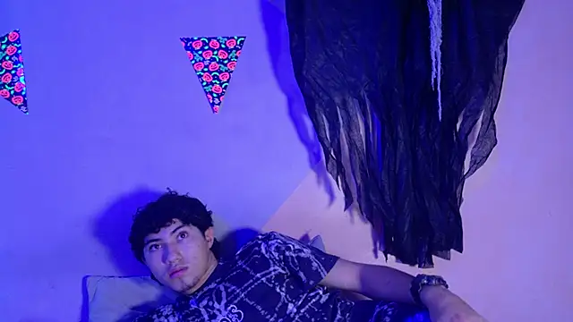 Laura and Kevin online show from October 11, 2025, 2:15 pm