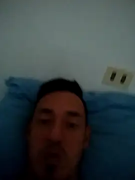 JuanD vero online show from November 3, 2025, 8:04 am