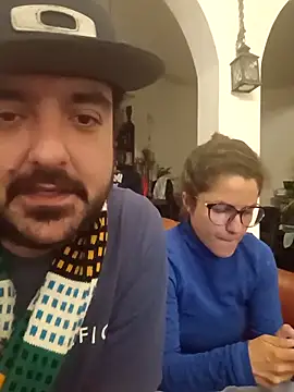 Snapshot of CasalTopaTudo chatting on September 18, 2025, 10:45 pm CasalTopaTudo online show from September 18, 2025, 10:45 pm