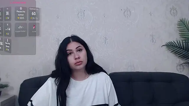 AnaysDivine online show from October 9, 2025, 3:04 am