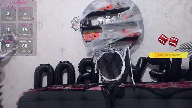 AnaysDivine online show from October 28, 2025, 4:05 am